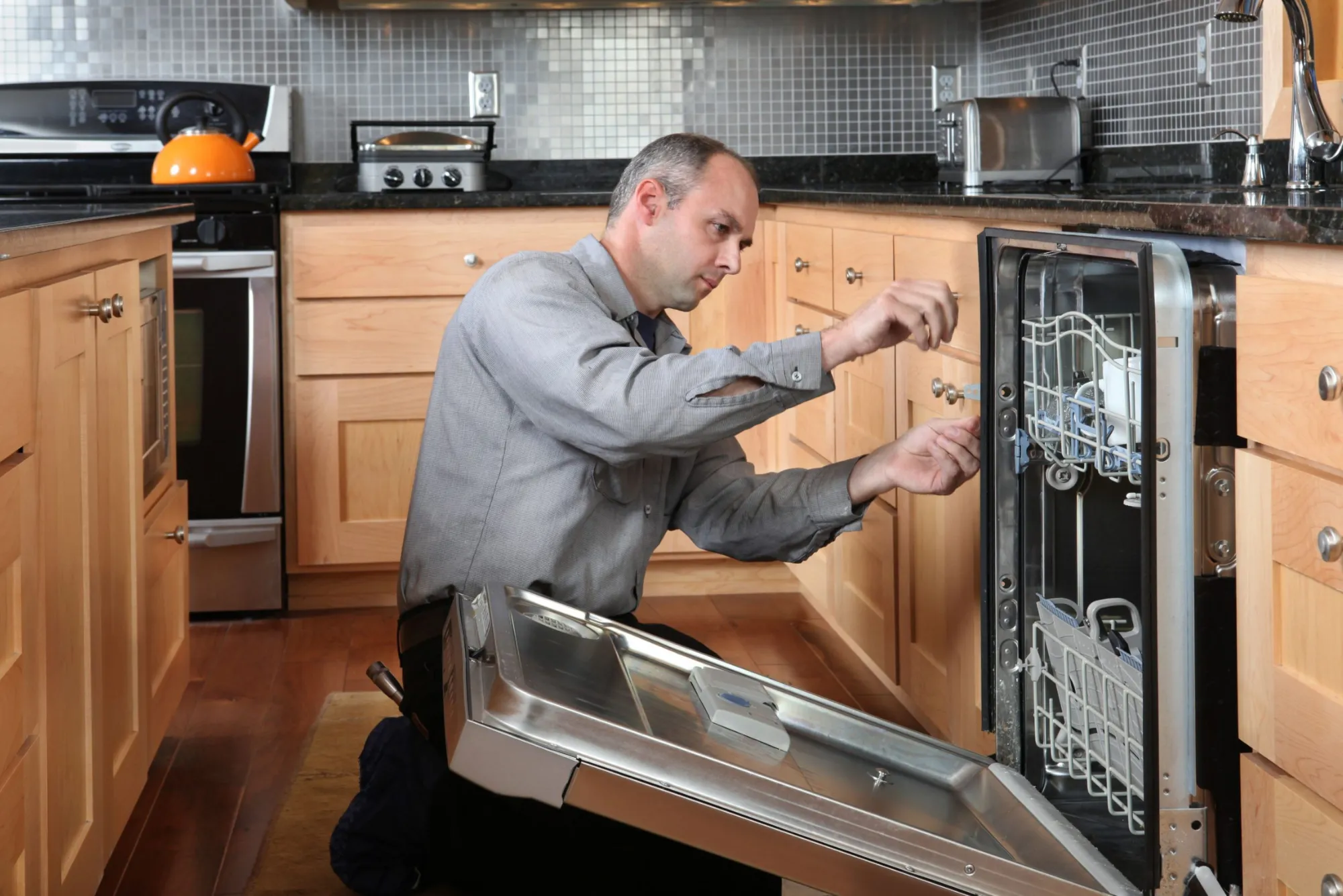 Microwave Repair Dubai: Expert Services for Your Kitchen Needs