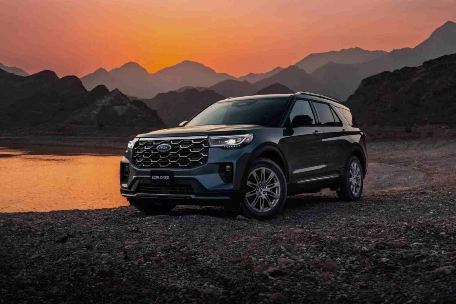 Why the Ford Explorer Is Perfect for Long Drives Across the UAE